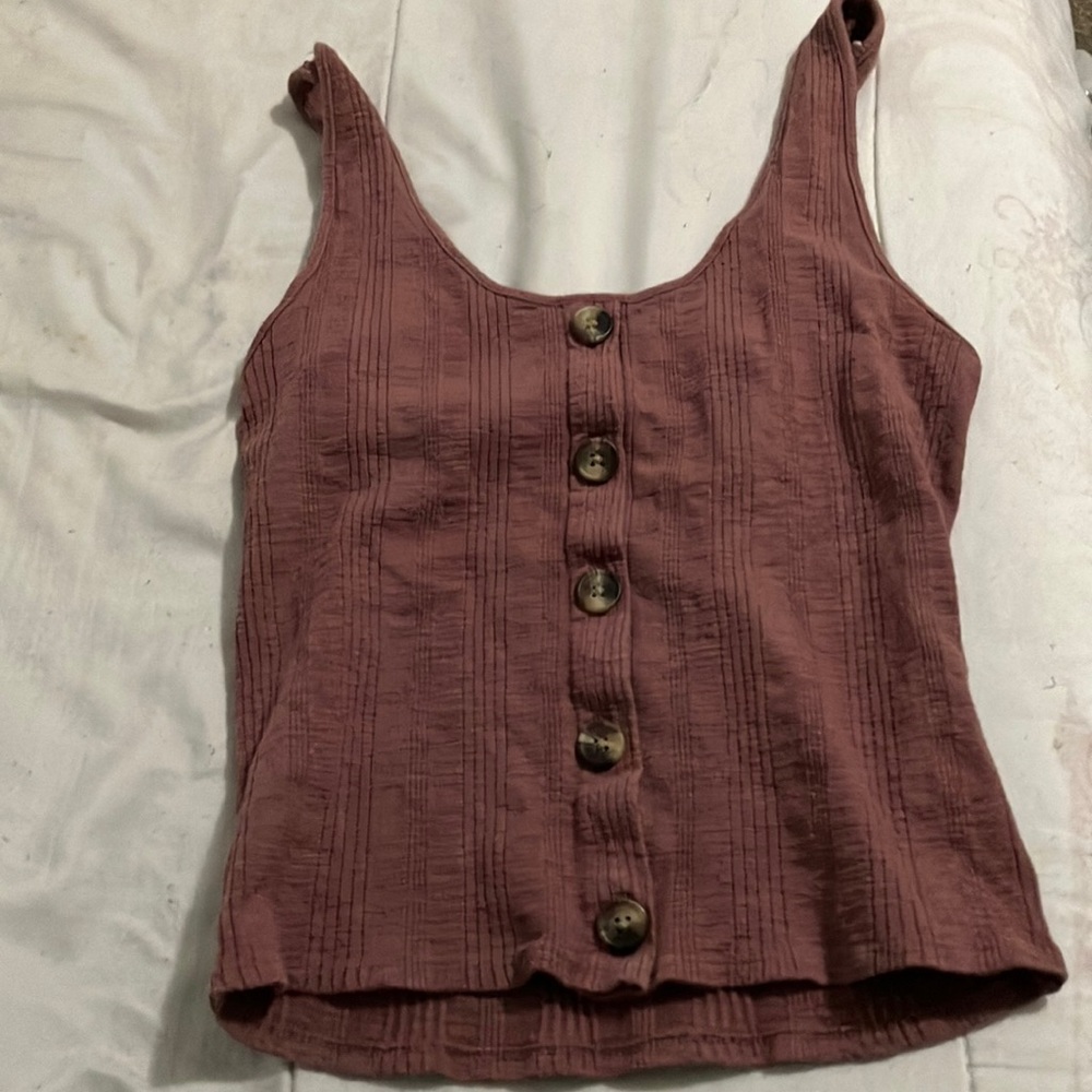 American Eagle dark pink tank top with buttons down the middle